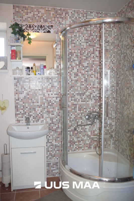 Lääneranna vald, Virtsu alevik, Tööstuse 4