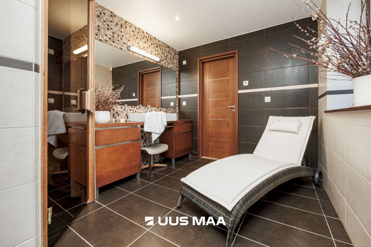 Viimsi vald, Leppneeme küla, Karusambla tee 18