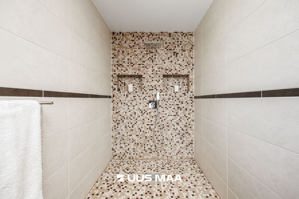 Viimsi vald, Leppneeme küla, Karusambla tee 18