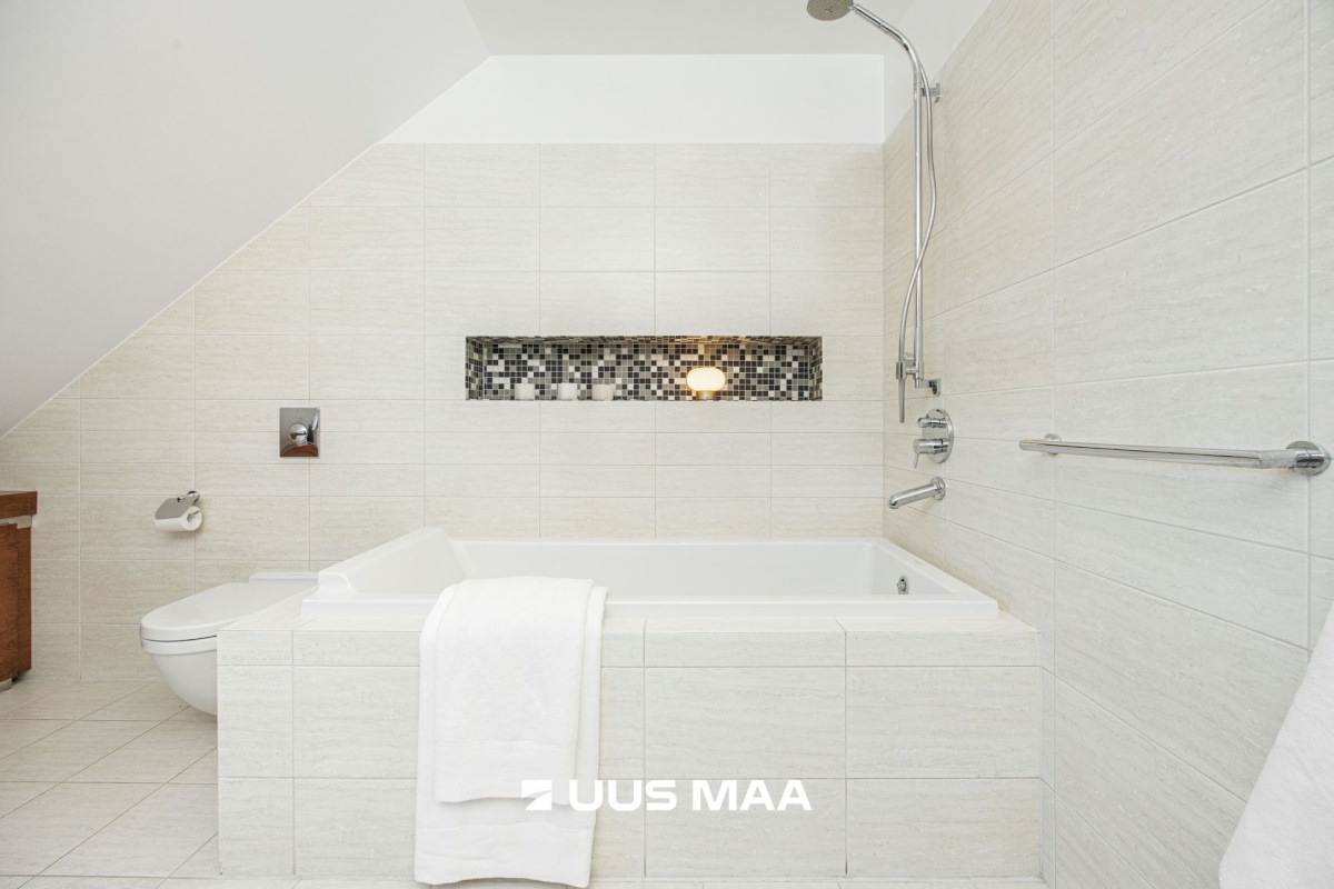 Viimsi vald, Leppneeme küla, Karusambla tee 18