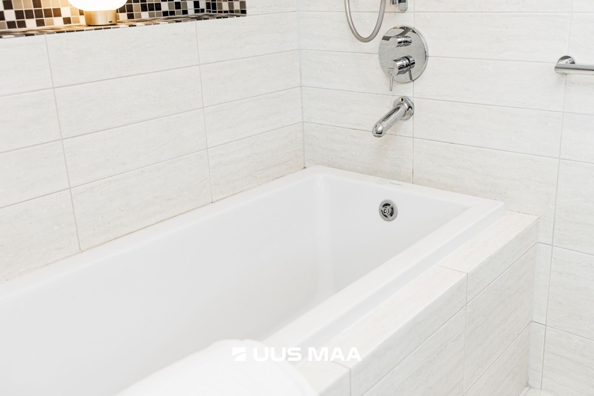 Viimsi vald, Leppneeme küla, Karusambla tee 18