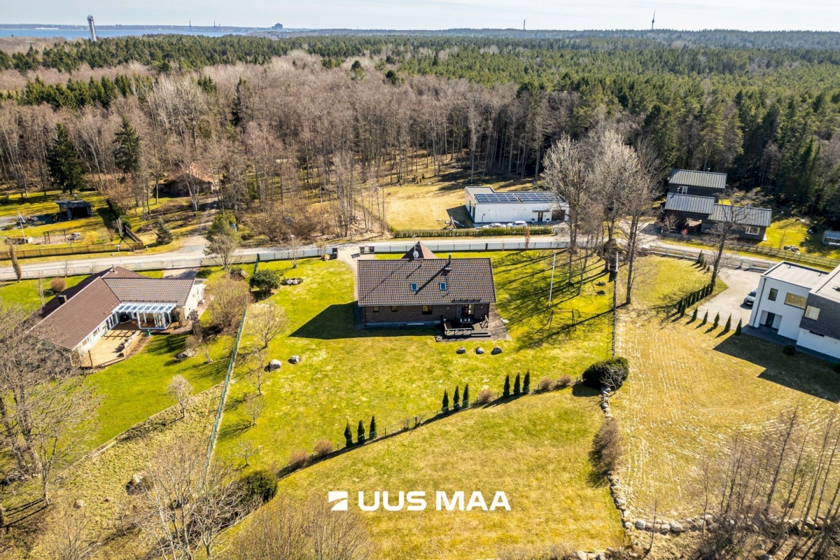 Viimsi vald, Leppneeme küla, Karusambla tee 18