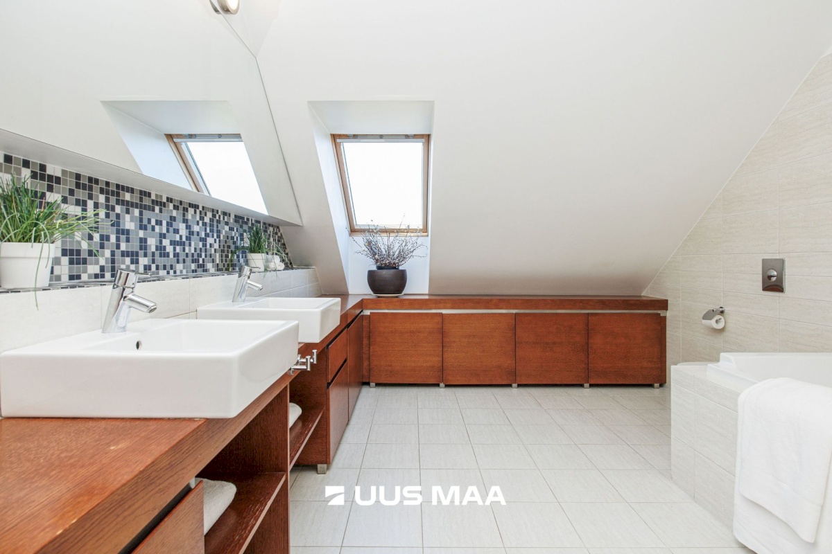 Viimsi vald, Leppneeme küla, Karusambla tee 18