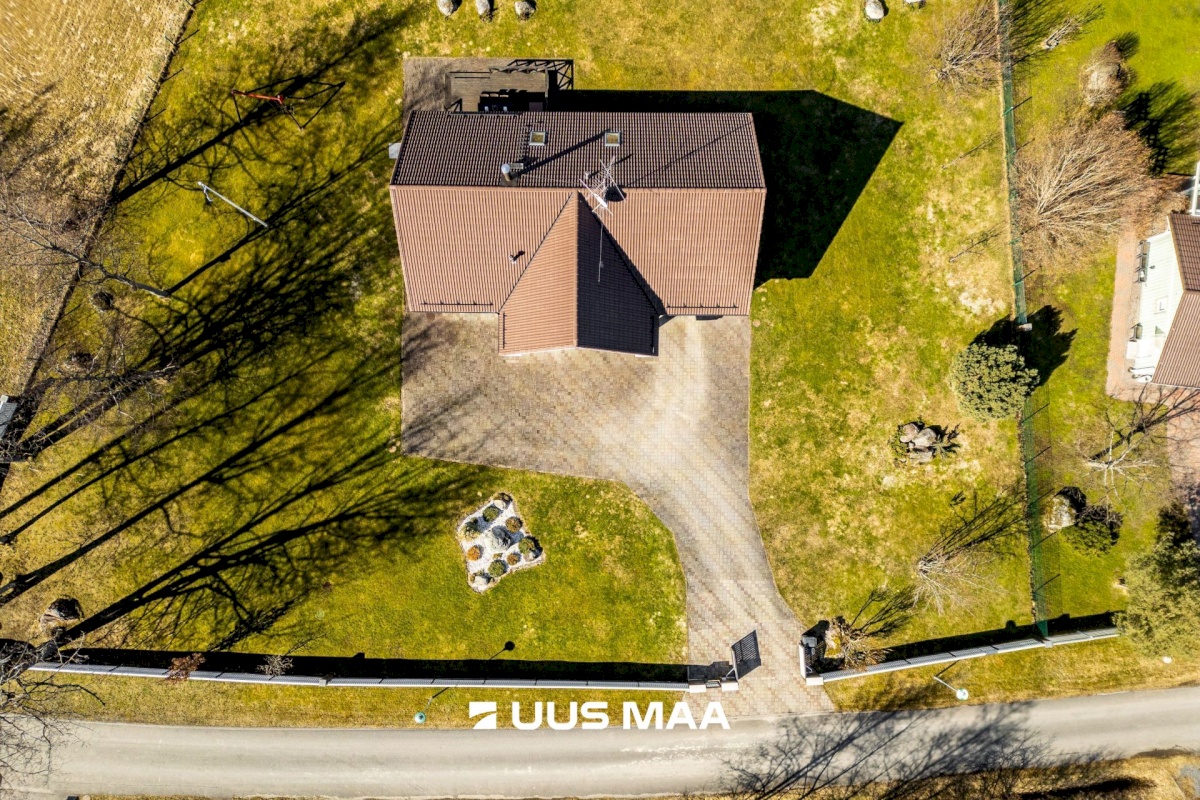 Viimsi vald, Leppneeme küla, Karusambla tee 18