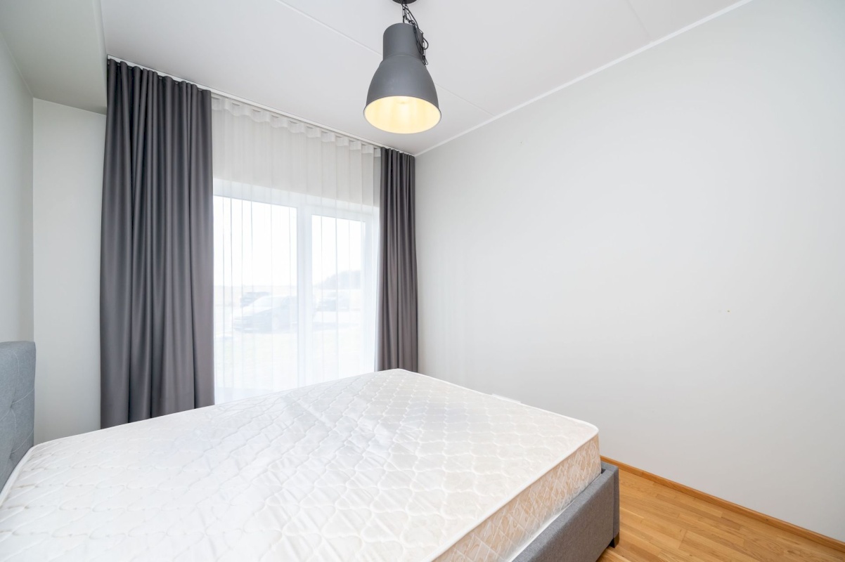 Rae vald, Peetri alevik, Sinilille tee 2/2