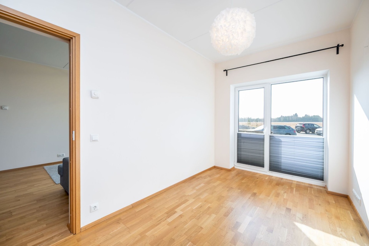 Rae vald, Peetri alevik, Sinilille tee 2/2