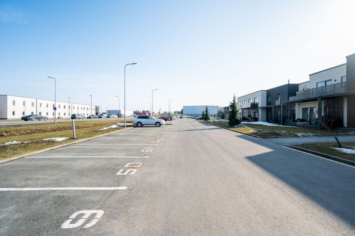 Rae vald, Peetri alevik, Sinilille tee 2/2