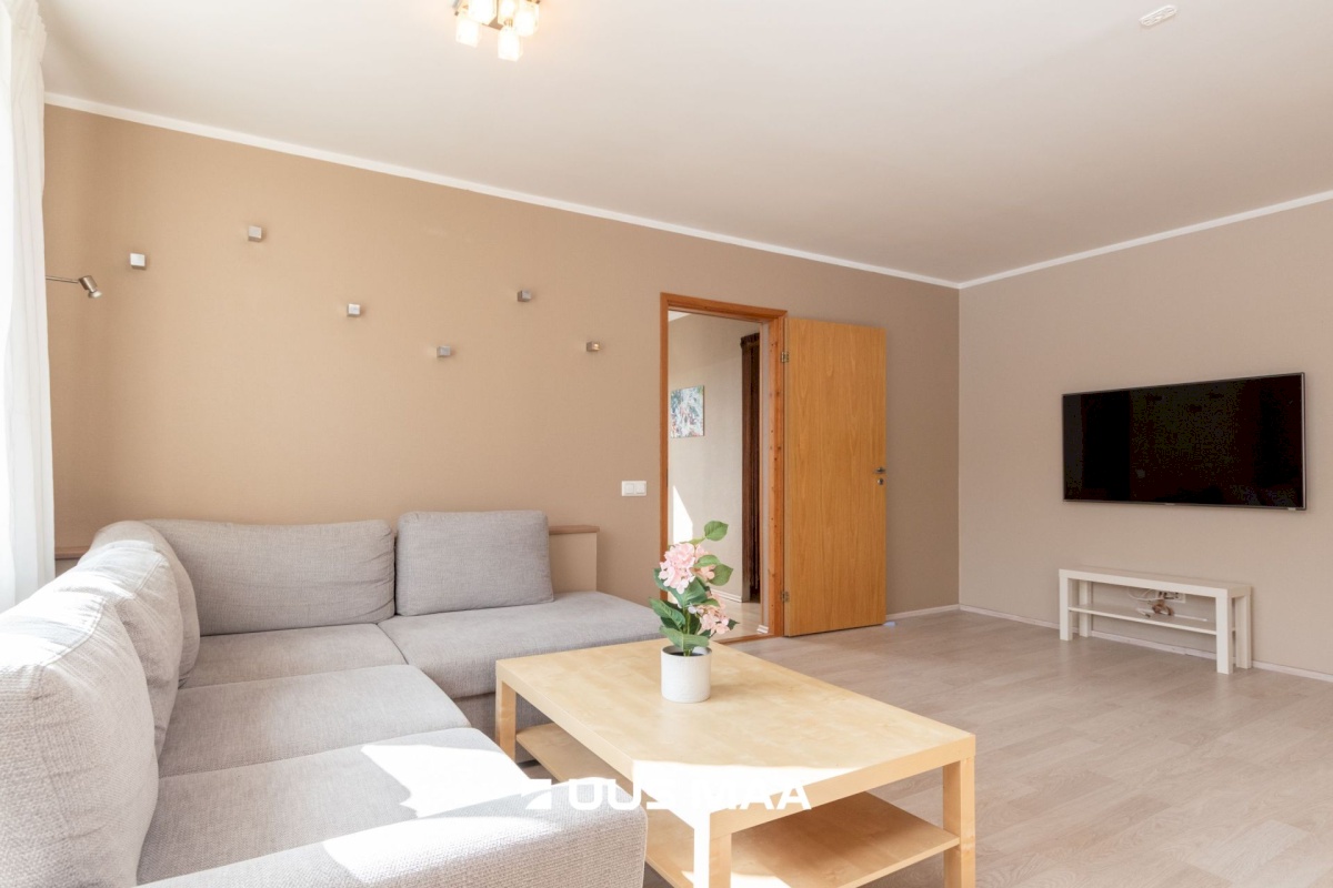 Tallinn, Kesklinna linnaosa, Kompassi, Pronksi 4