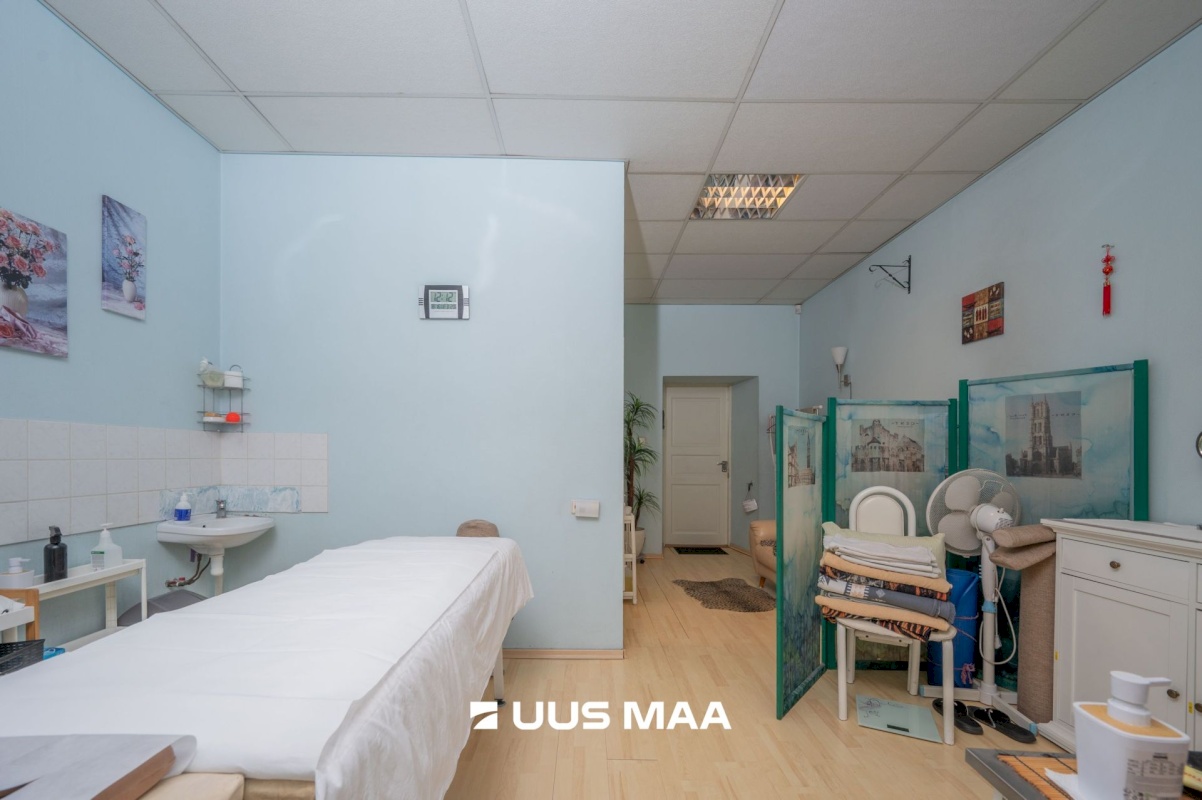 Tallinn, Kesklinna linnaosa, Kitseküla, Pärnu mnt 102