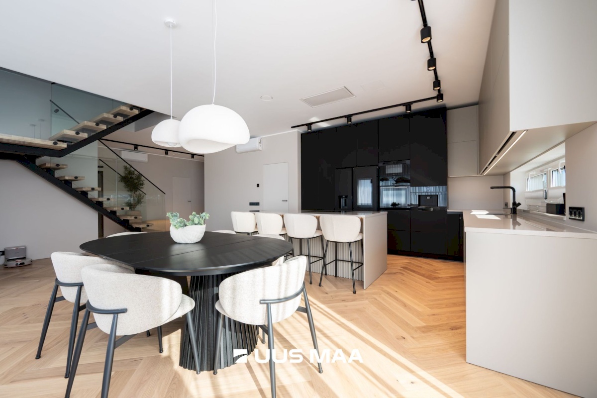 Rae vald, Peetri alevik, Hiiemäe põik 1