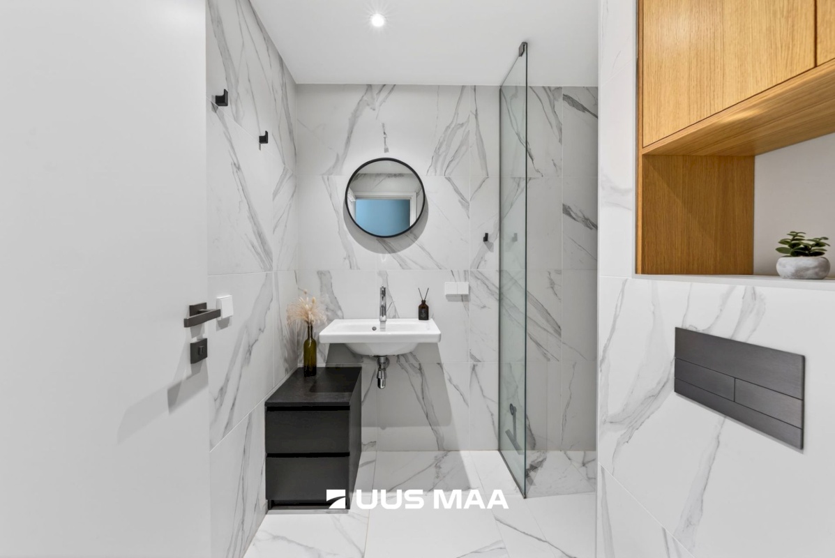 Tallinn, Põhja-Tallinna linnaosa, Kalamaja, Vana-Kalamaja 8