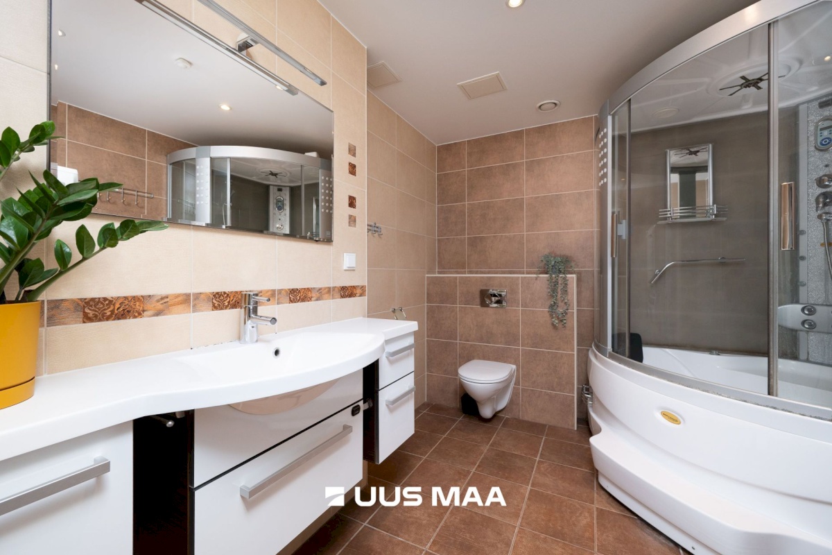 Tallinn, Kesklinna linnaosa, Tatari, Liivalaia 21