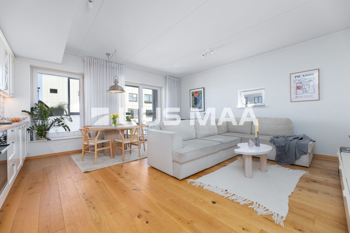 Tallinn, Kristiine linnaosa, Tondi, Sõjakooli 12