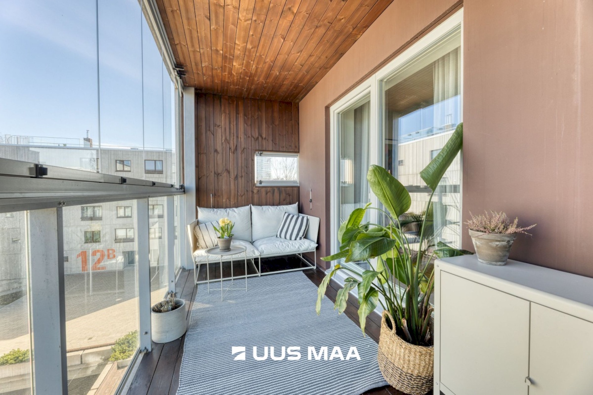 Tallinn, Kristiine linnaosa, Tondi, Sõjakooli 12