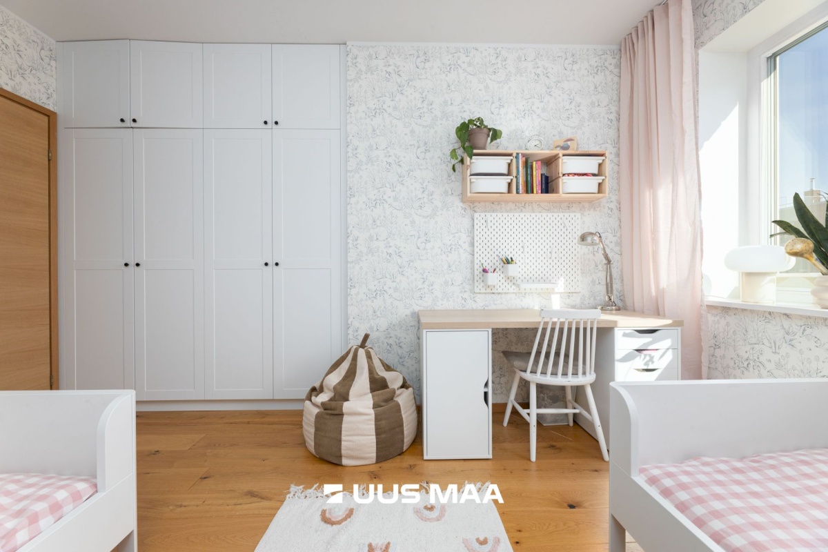 Tallinn, Kristiine linnaosa, Tondi, Sõjakooli 12