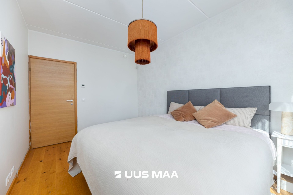 Tallinn, Kristiine linnaosa, Tondi, Sõjakooli 12