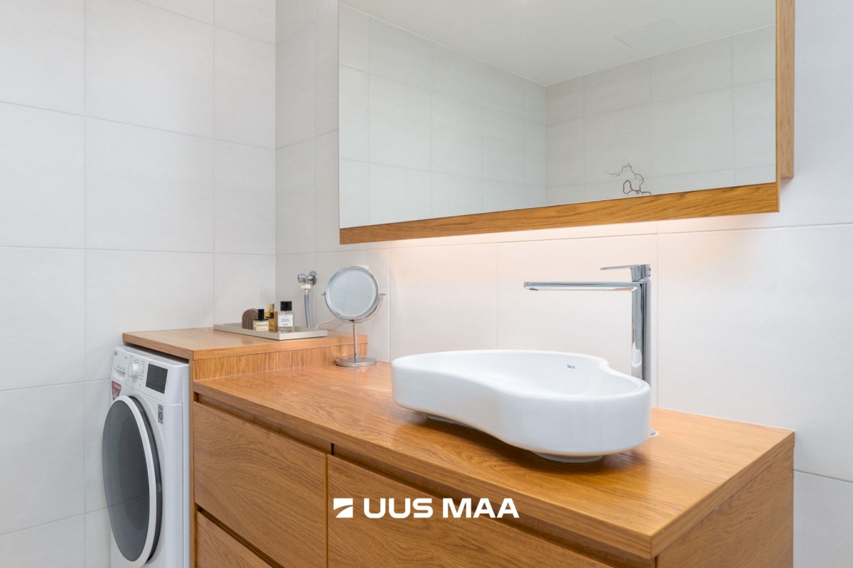 Tallinn, Kristiine linnaosa, Tondi, Sõjakooli 12