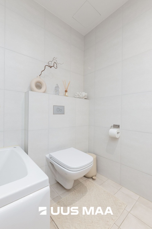 Tallinn, Kristiine linnaosa, Tondi, Sõjakooli 12