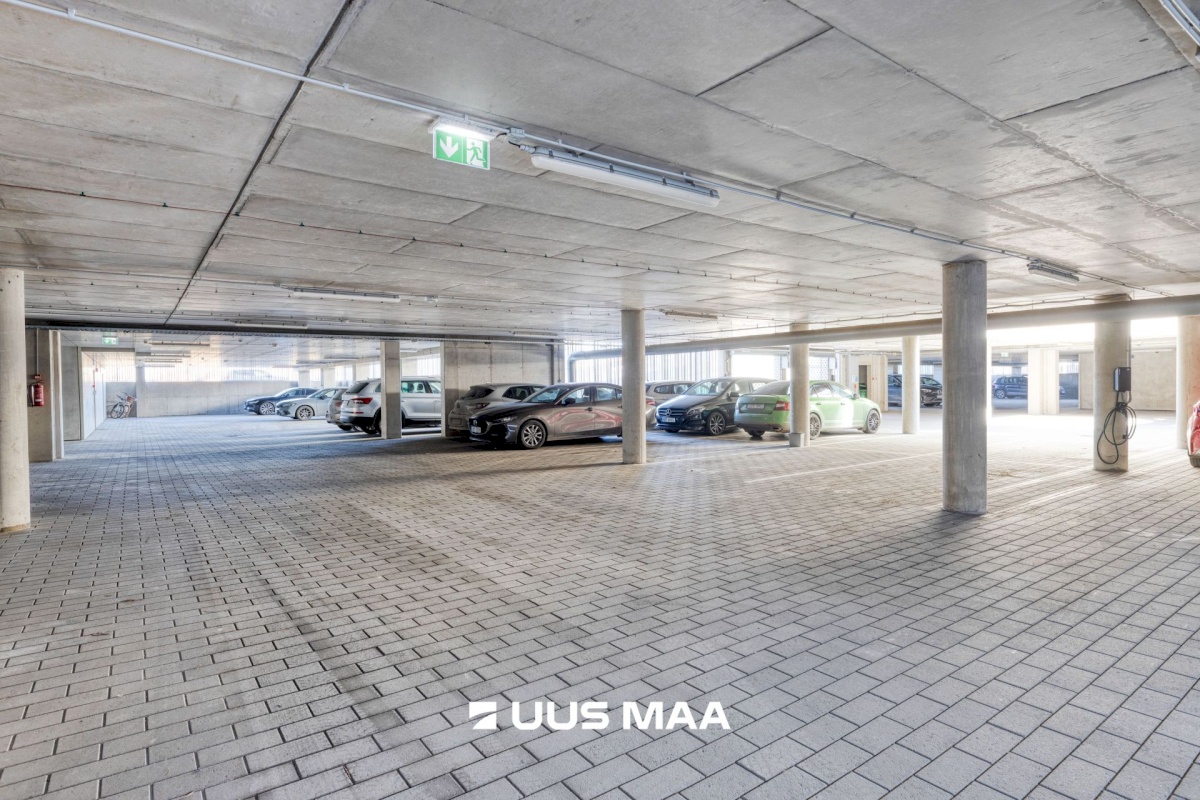 Tallinn, Kristiine linnaosa, Tondi, Sõjakooli 12