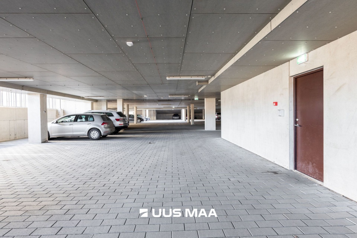 Tallinn, Kristiine linnaosa, Tondi, Sõjakooli 12