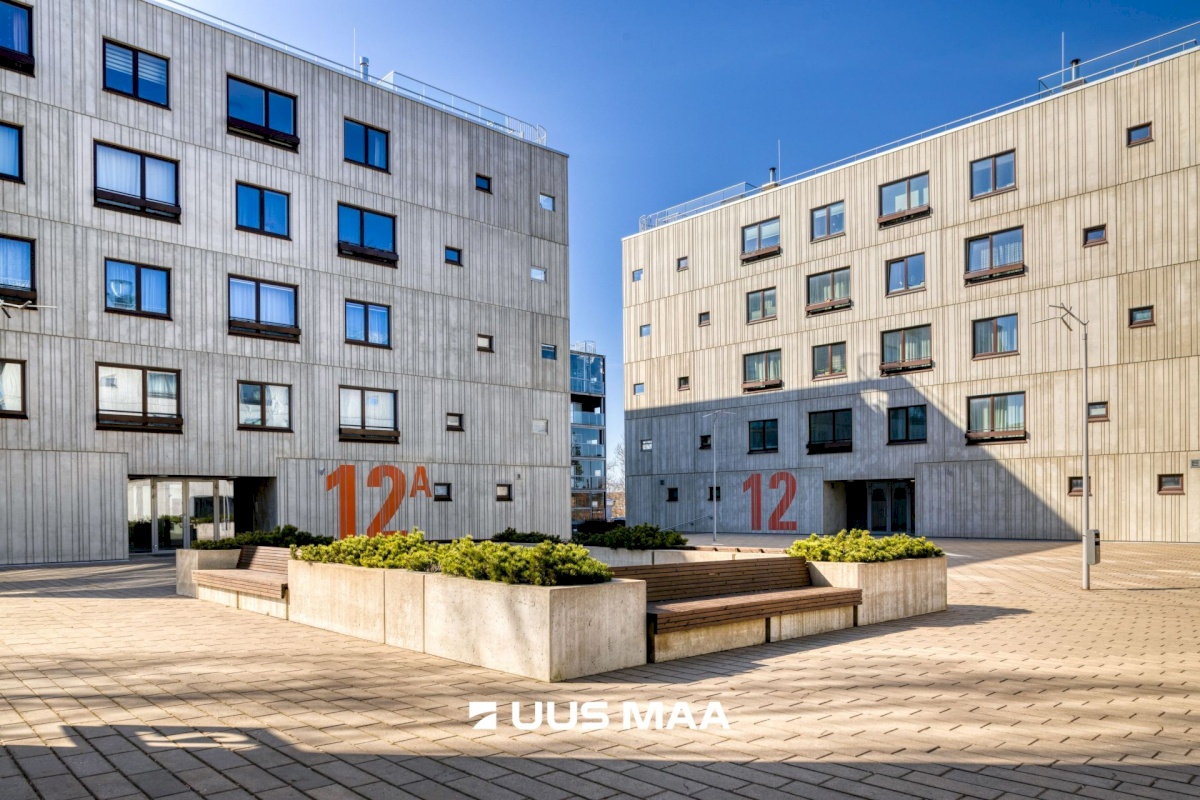 Tallinn, Kristiine linnaosa, Tondi, Sõjakooli 12