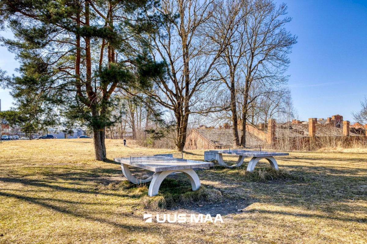 Tallinn, Kristiine linnaosa, Tondi, Sõjakooli 12