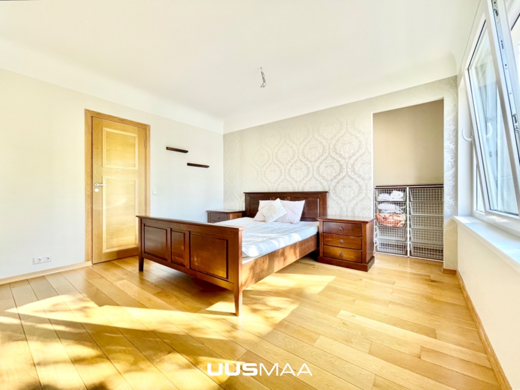 Pärnu linn, Pärnu linn, Rannarajoon, A. H. Tammsaare pst 24a