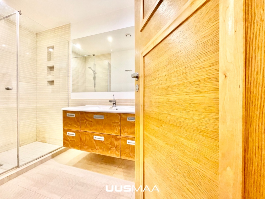 Pärnu linn, Pärnu linn, Rannarajoon, A. H. Tammsaare pst 24a