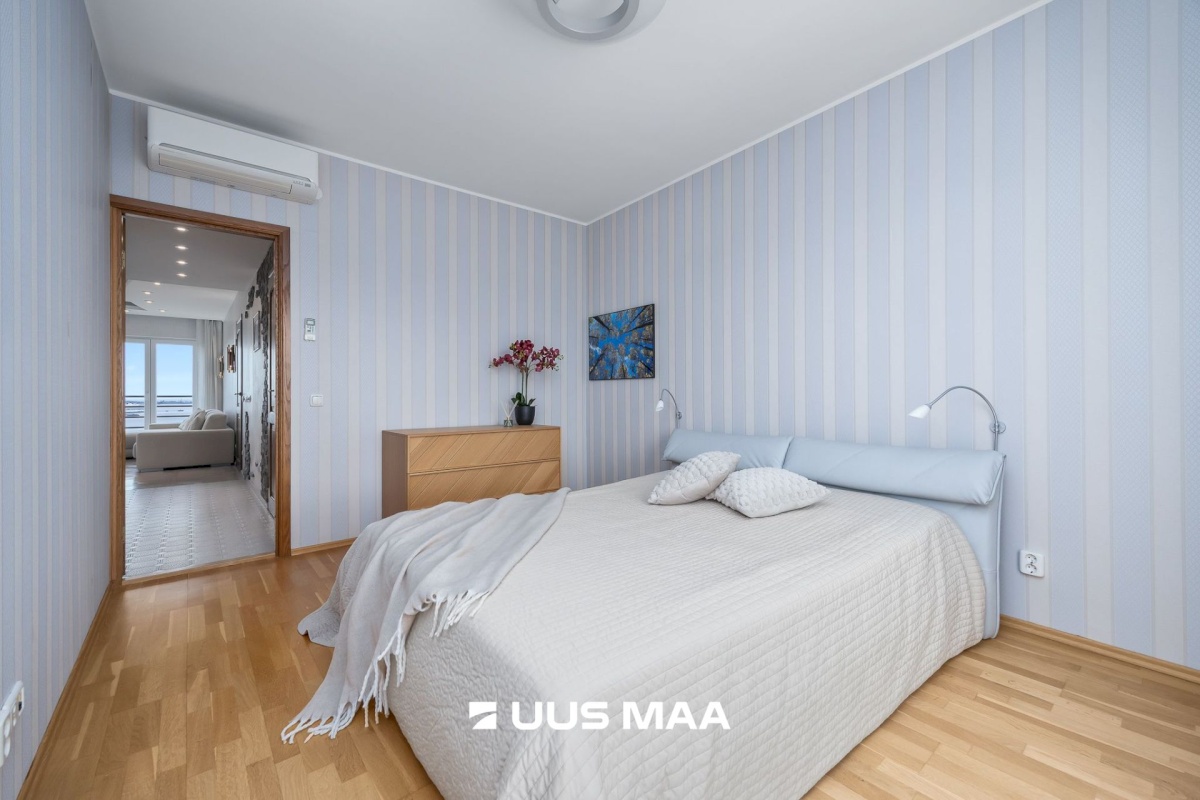 Tallinn, Lasnamäe linnaosa, Kurepõllu, Narva mnt 128