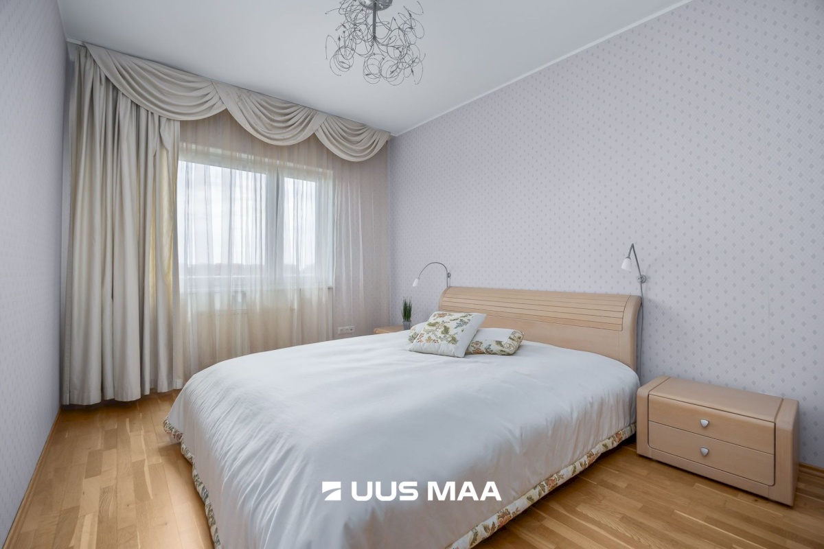 Tallinn, Lasnamäe linnaosa, Kurepõllu, Narva mnt 128
