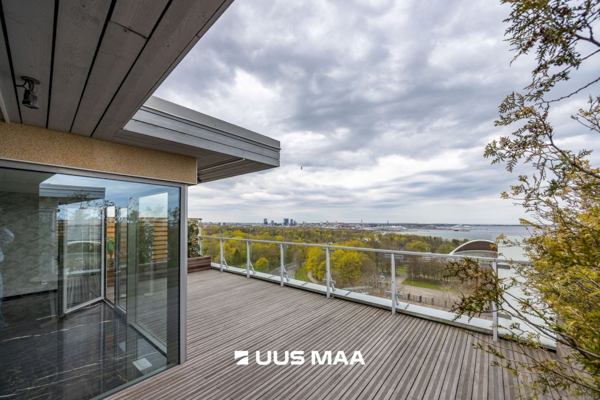 Tallinn, Lasnamäe linnaosa, Kurepõllu, Narva mnt 128