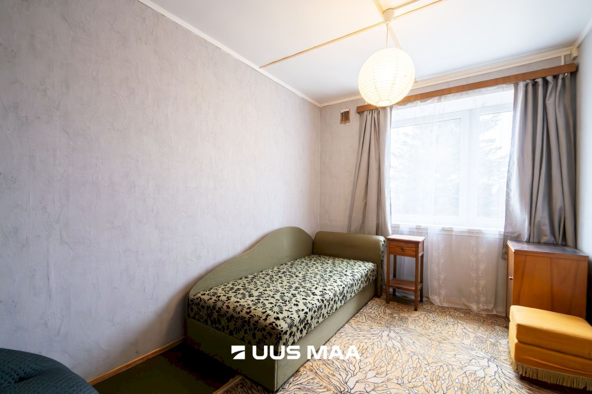 Saaremaa vald, Kuressaare linn, Kadaka 9