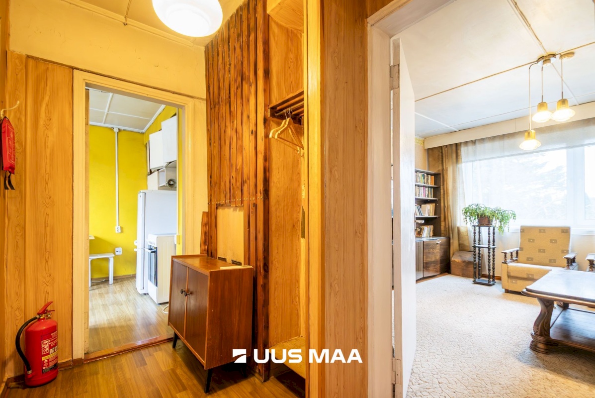 Saaremaa vald, Kuressaare linn, Kadaka 9