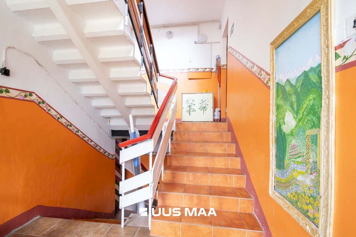 Saaremaa vald, Kuressaare linn, Kadaka 9