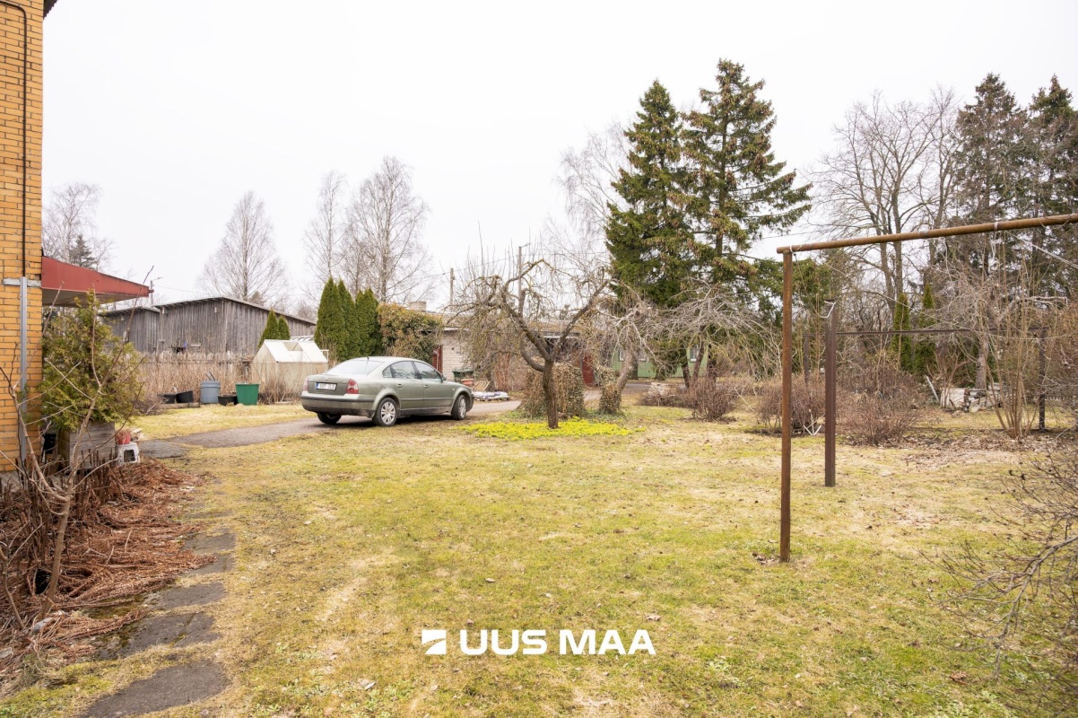 Saaremaa vald, Kuressaare linn, Kadaka 9