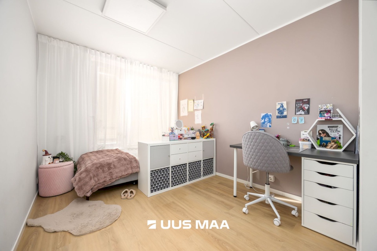 Tallinn, Haabersti linnaosa, Õismäe, Paljandi tn 2/1