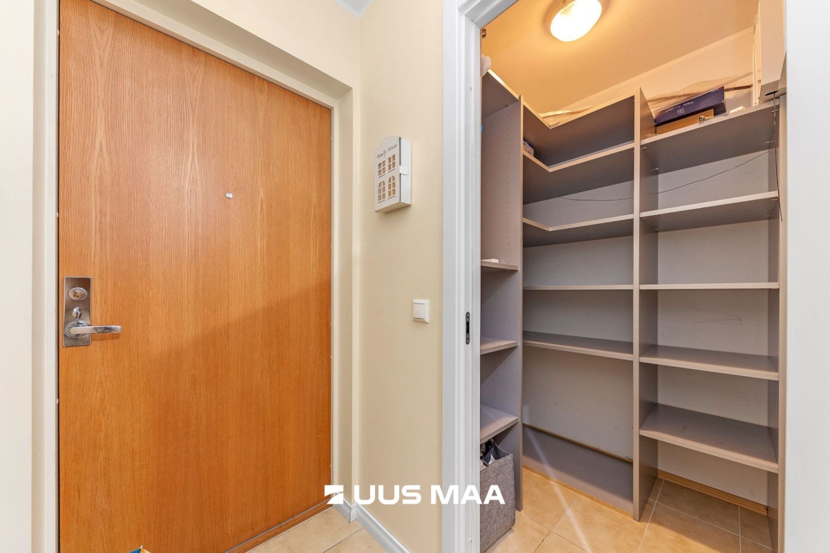 Tallinn, Haabersti linnaosa, Õismäe, Paljandi tn 2/1