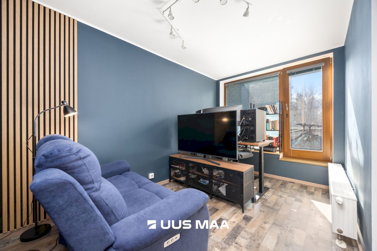 Tallinn, Haabersti linnaosa, Õismäe, Paljandi tn 2/1