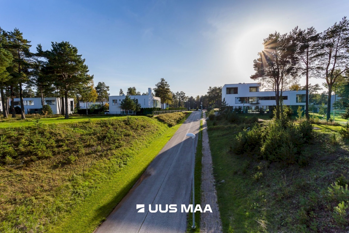 Tallinn, Haabersti linnaosa, Õismäe, Paljandi tn 2/1