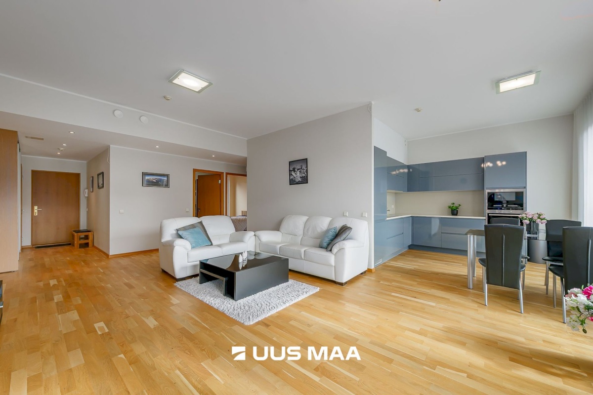 Tallinn, Kesklinna linnaosa, Hobujaama 10