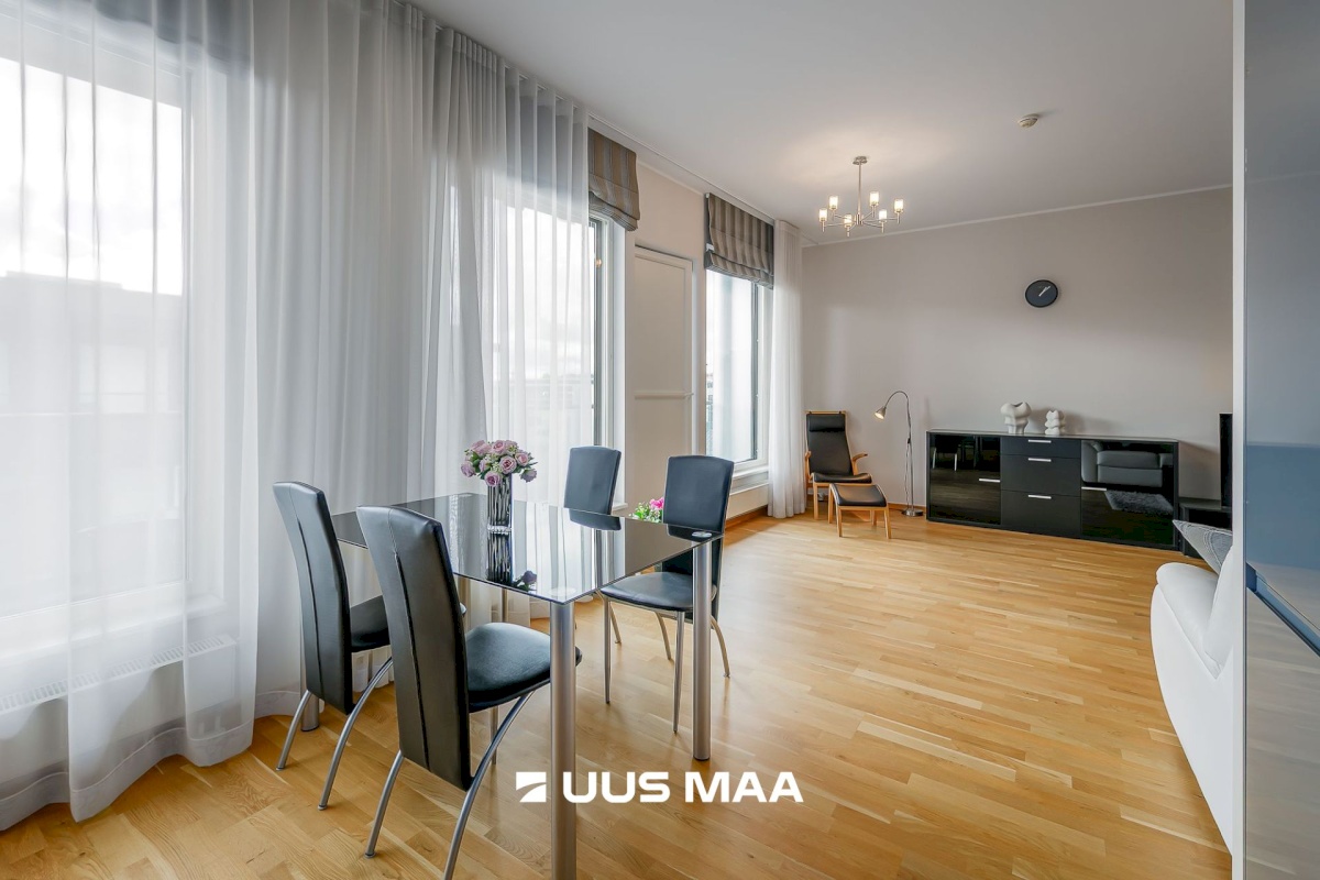 Tallinn, Kesklinna linnaosa, Hobujaama 10