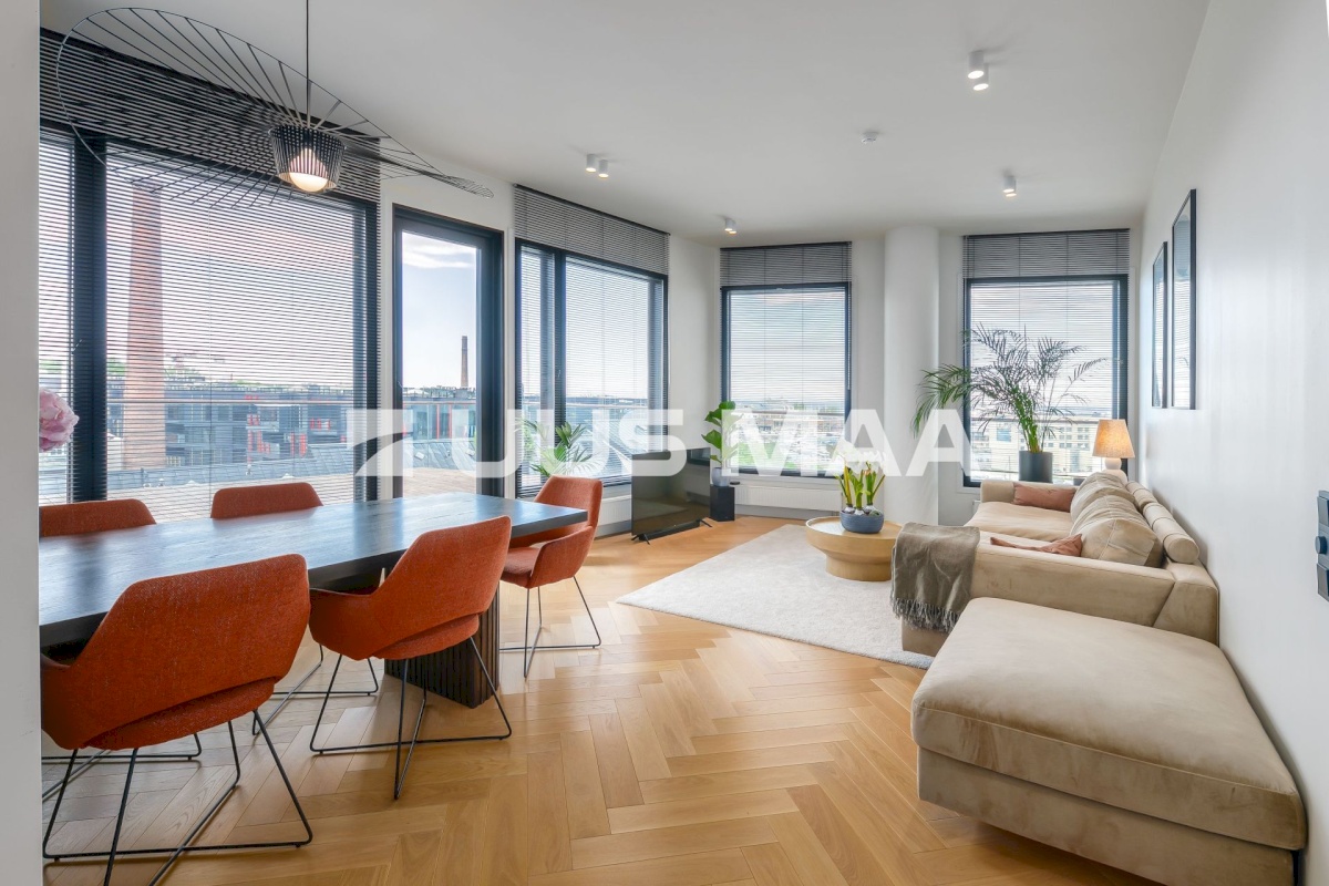 Tallinn, Kesklinna linnaosa, Hobujaama 10