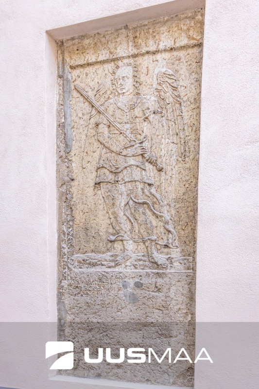 Tallinn, Kesklinna linnaosa, Suur-Kloostri 1