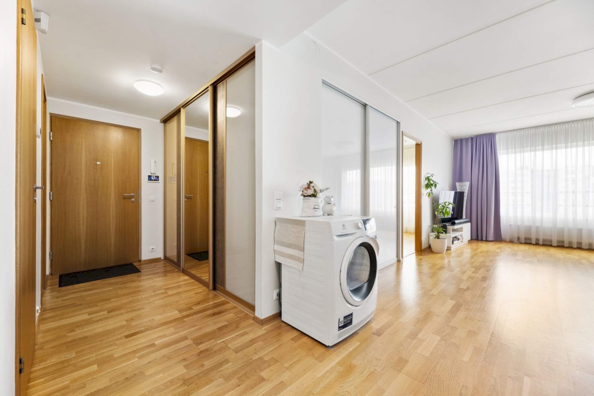 Tallinn, Lasnamäe linnaosa, Loopealse, Meeliku tn 21/3