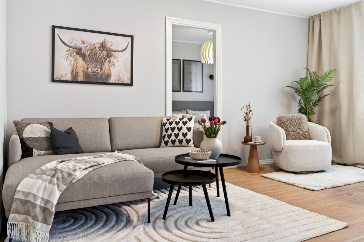 Tallinn, Lasnamäe linnaosa, Ülemiste, Peterburi tee 8