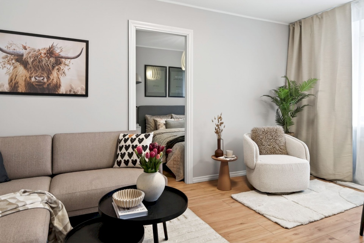 Tallinn, Lasnamäe linnaosa, Ülemiste, Peterburi tee 8