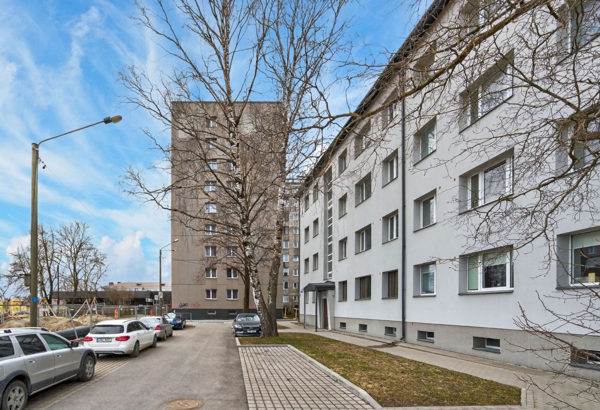 Tallinn, Lasnamäe linnaosa, Ülemiste, Peterburi tee 8