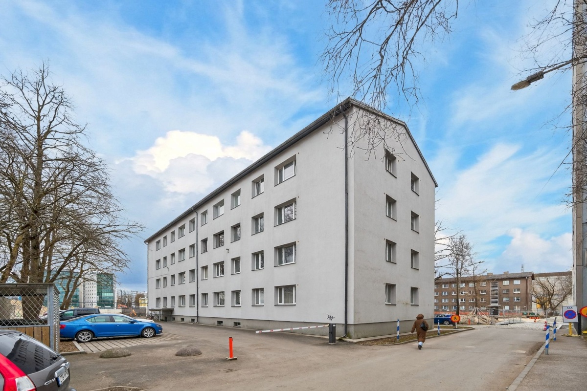 Tallinn, Lasnamäe linnaosa, Ülemiste, Peterburi tee 8