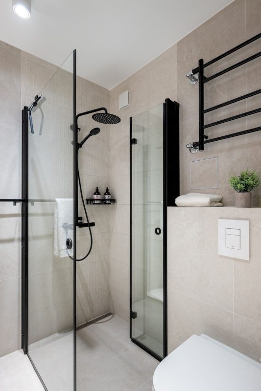 Tallinn, Lasnamäe linnaosa, Ülemiste, Peterburi tee 8