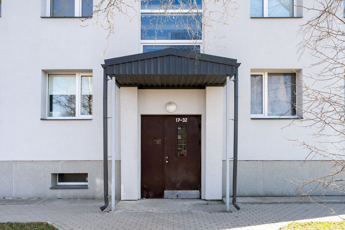 Tallinn, Lasnamäe linnaosa, Ülemiste, Peterburi tee 8